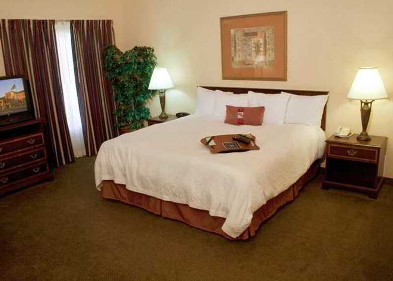Hampton Inn & Suites Denton Exteriér fotografie