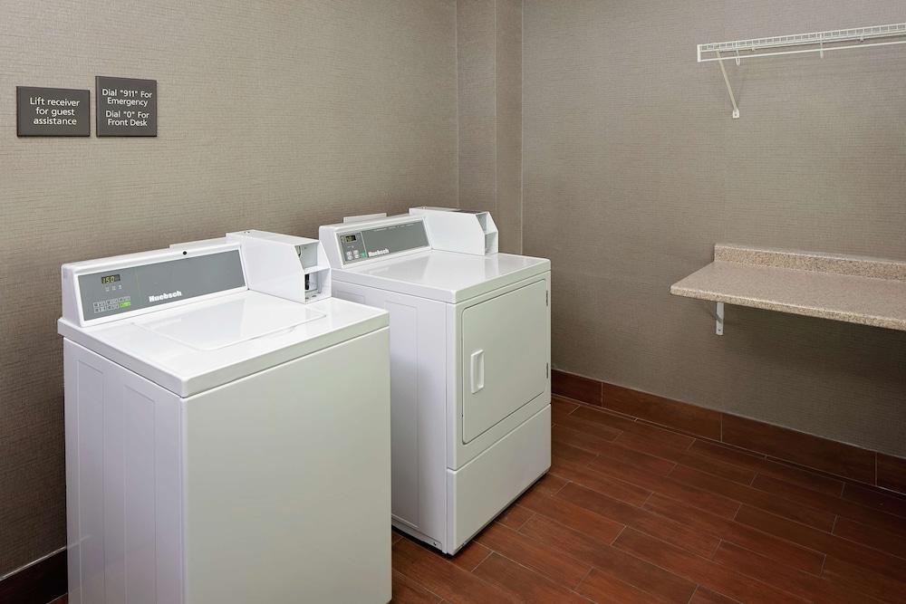 Hampton Inn & Suites Denton Exteriér fotografie