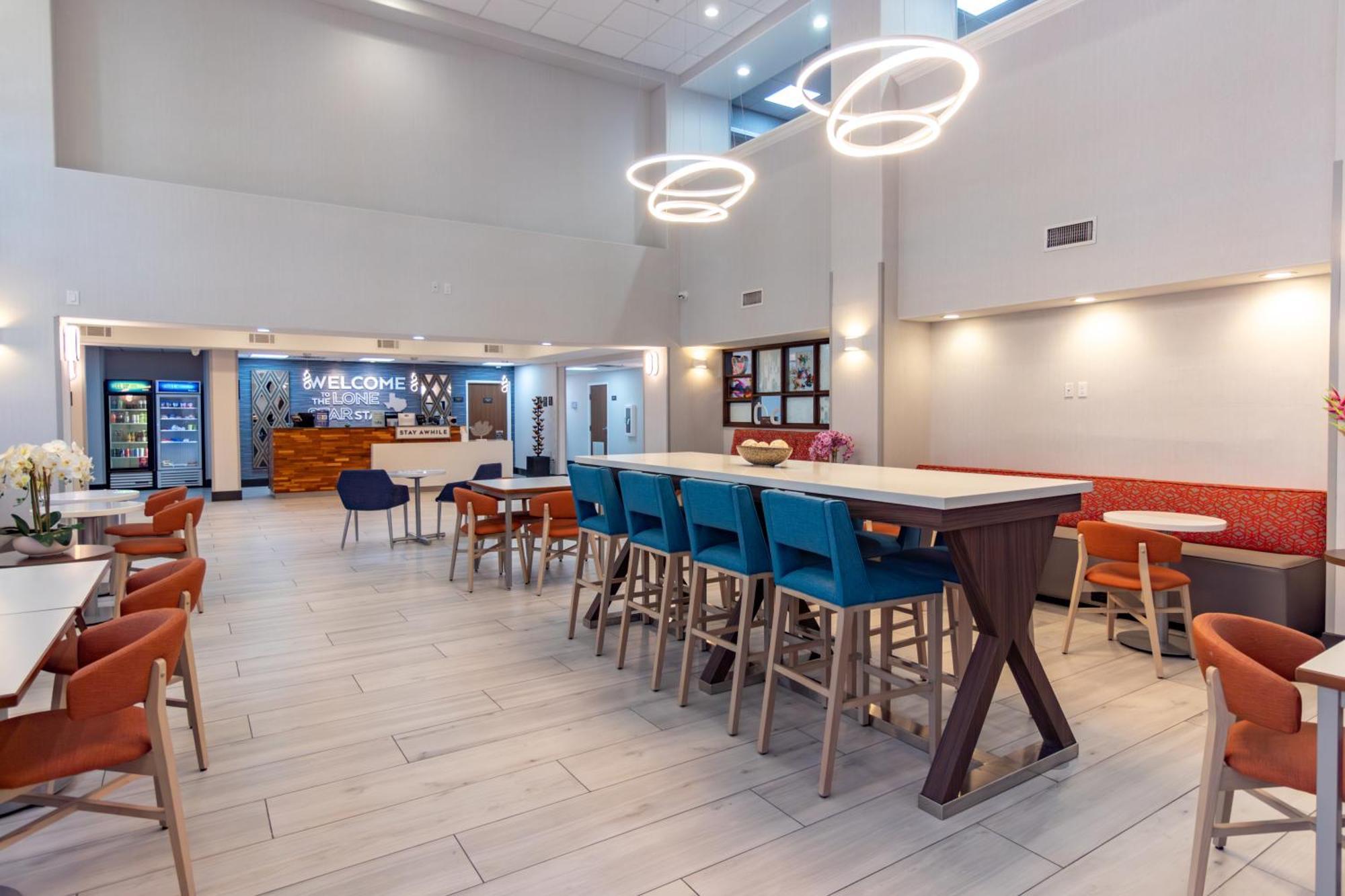 Hampton Inn & Suites Denton Exteriér fotografie