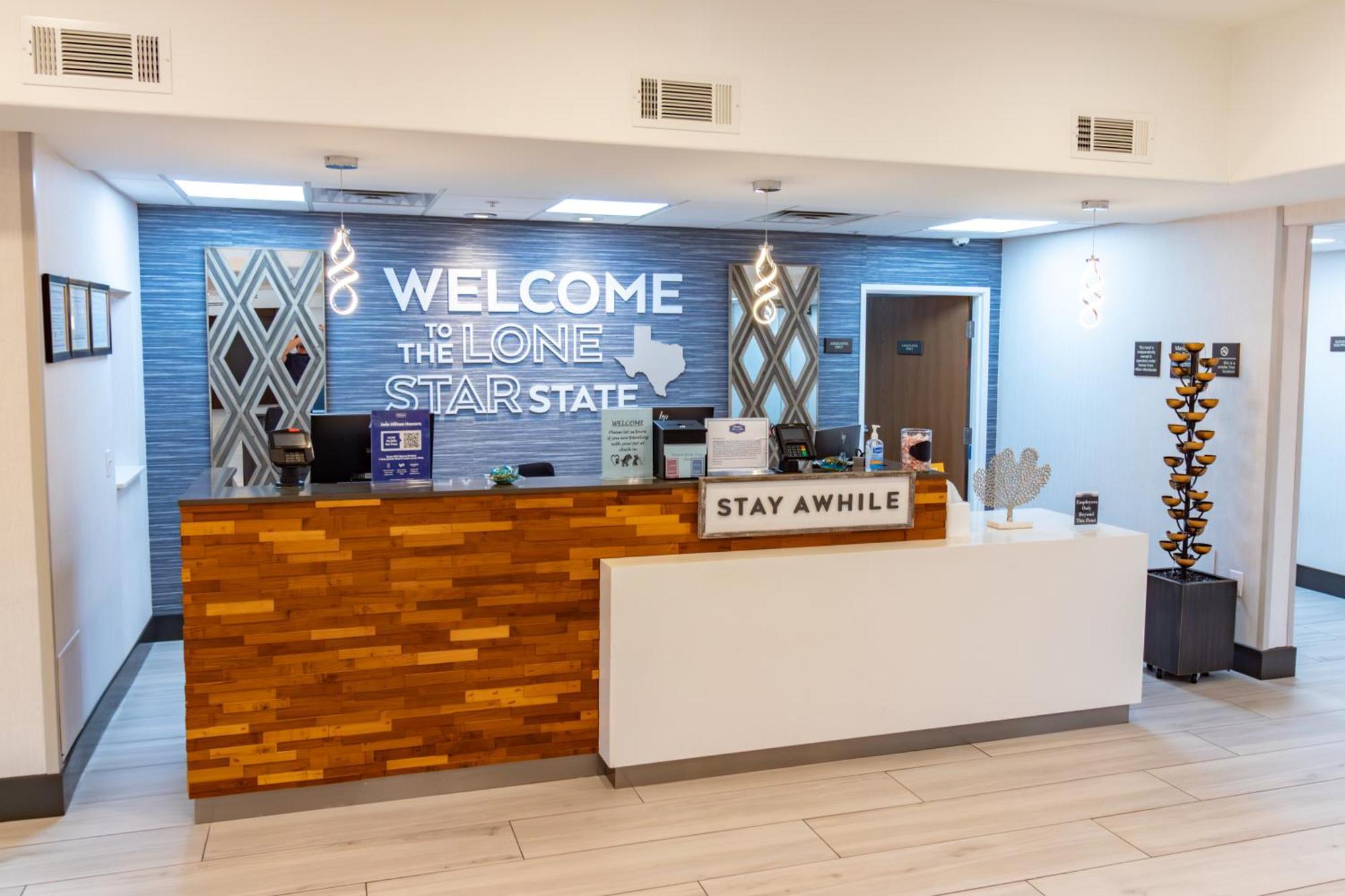 Hampton Inn & Suites Denton Exteriér fotografie