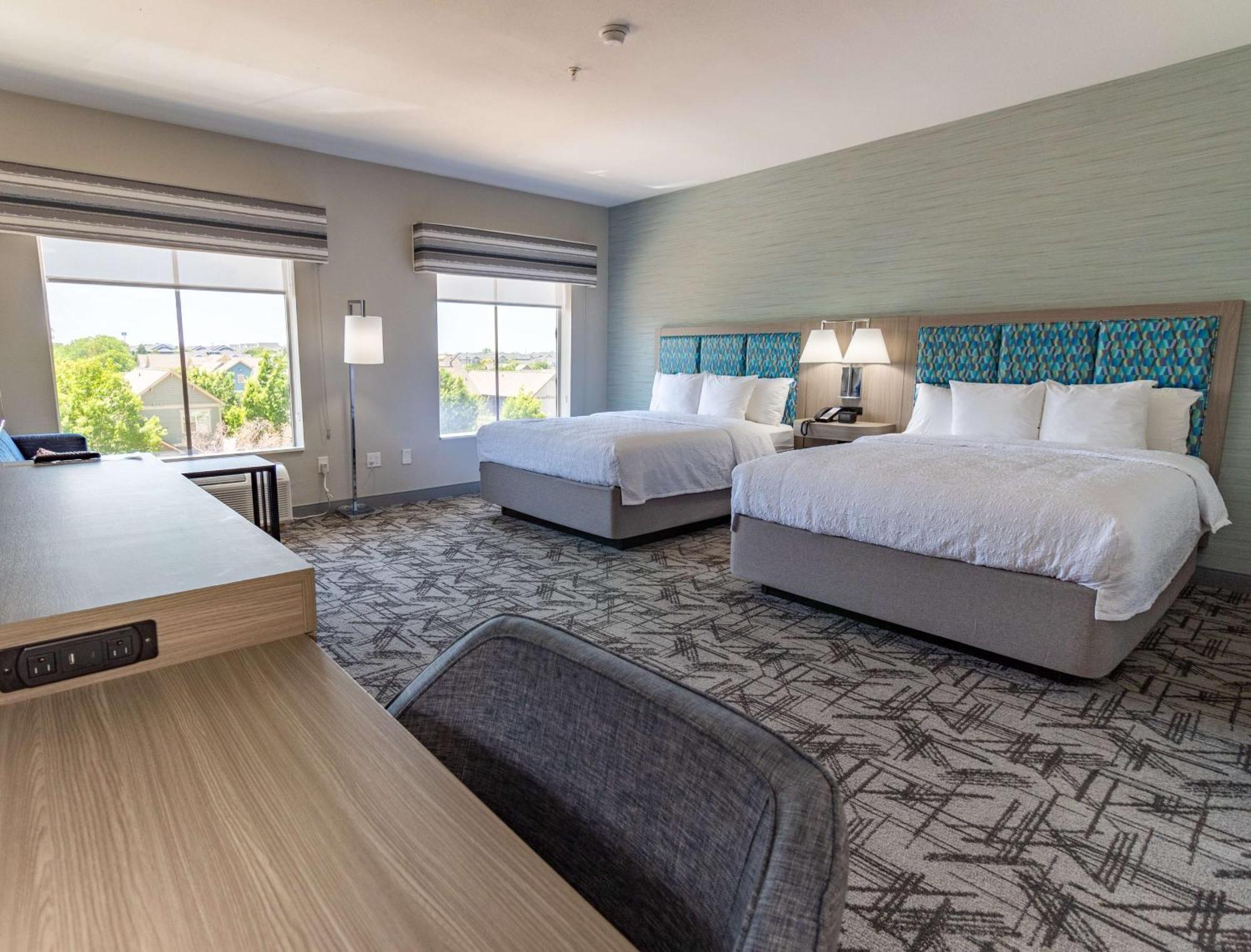 Hampton Inn & Suites Denton Exteriér fotografie