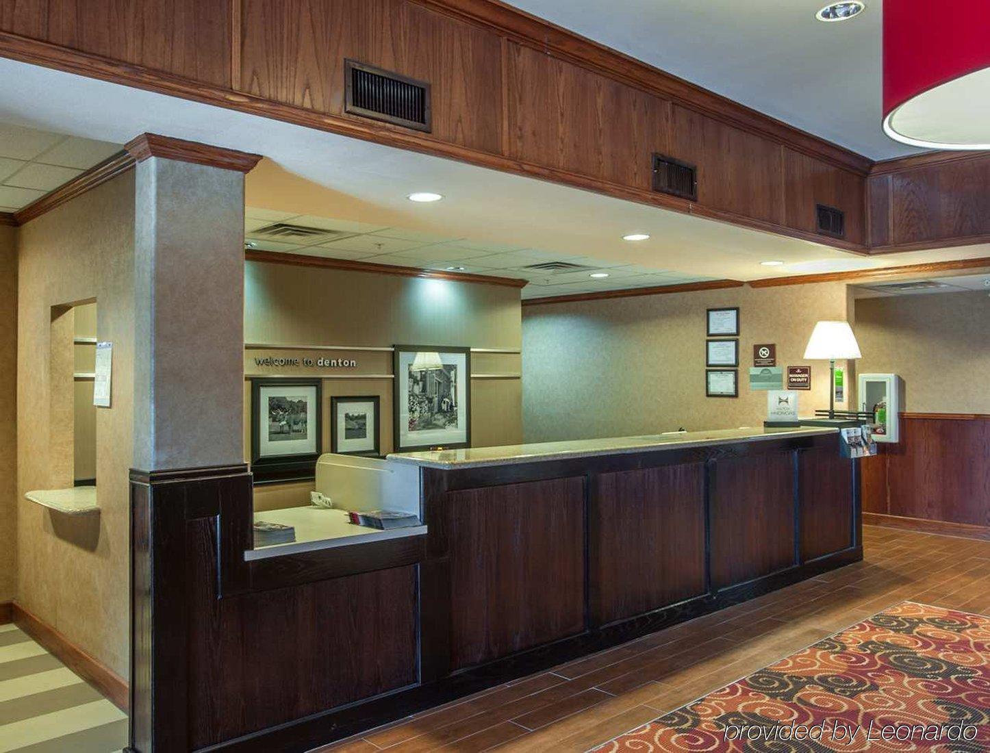 Hampton Inn & Suites Denton Exteriér fotografie
