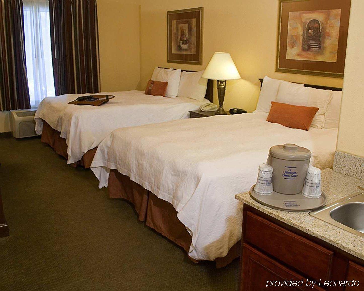 Hampton Inn & Suites Denton Pokoj fotografie