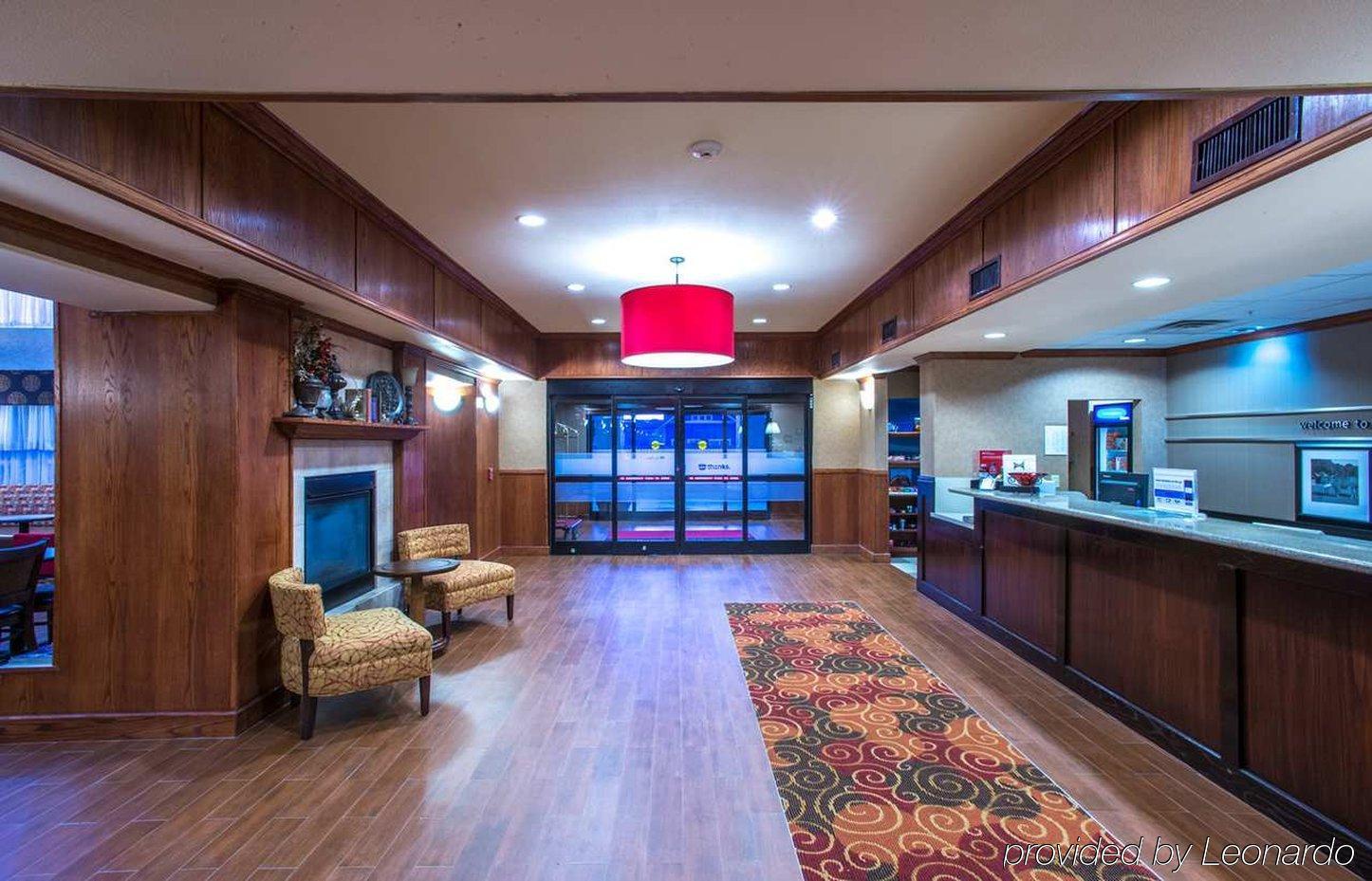 Hampton Inn & Suites Denton Exteriér fotografie